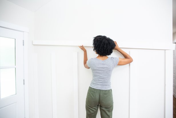 How to Install a Bold Accent Wall Inspired by 'Windy City Rehab ...